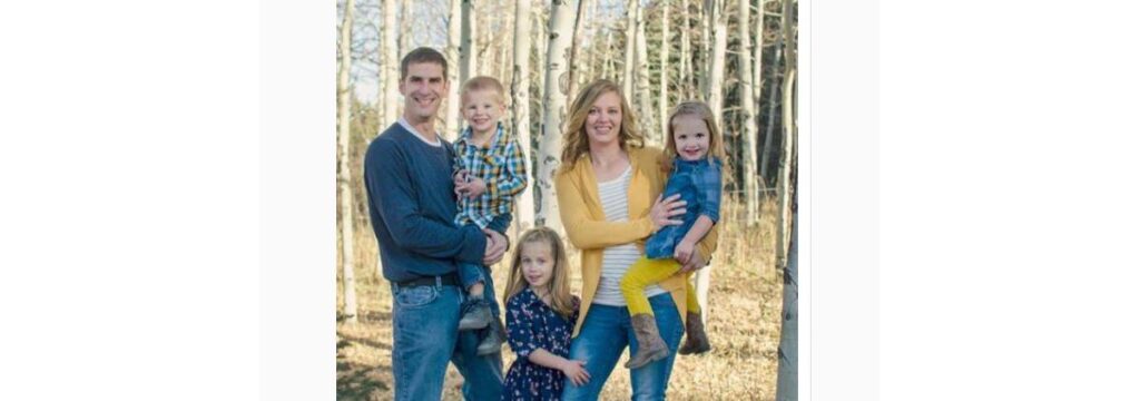 Uma mãe fez um alerta sobre a filha que ficou presa na máquina de lavar