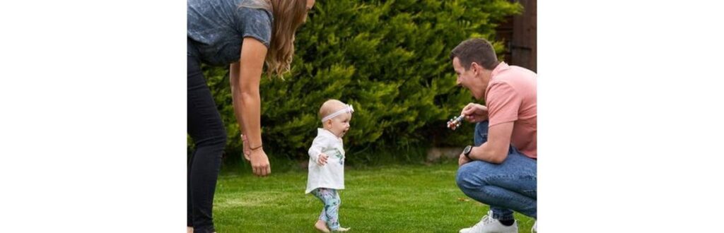 Grace e Ryan já percebiam a vontade da filha em começar a andar