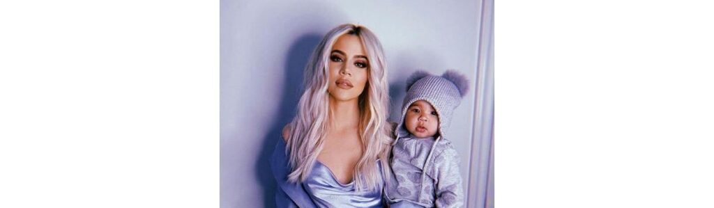 Khloé é mãe de True Thompson