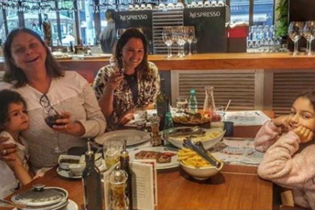 Filha de Fafá de Belém faz postagem com família reunida