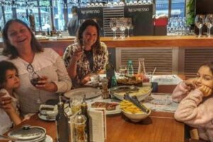 Filha de Fafá de Belém faz postagem com família reunida