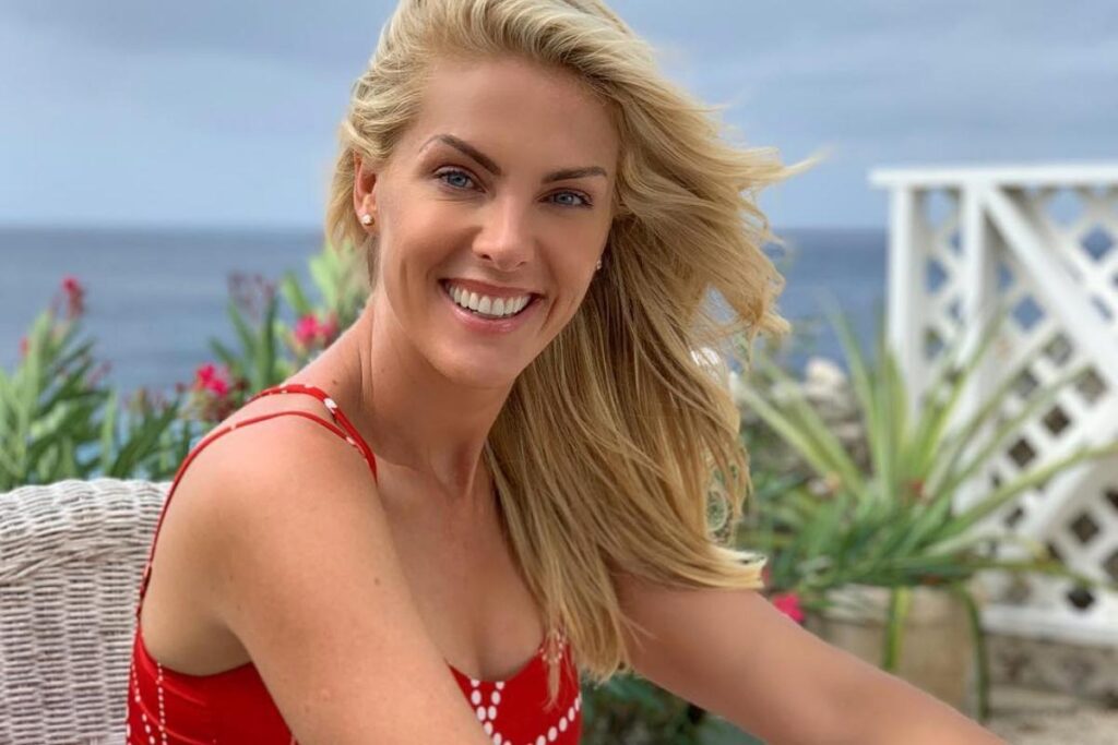 Ana Hickmann e Alexandre no aniversario do filho