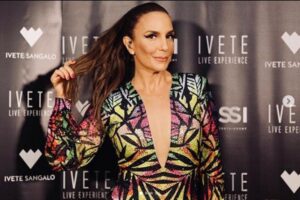 Ivete Sangalo colocou a barriga para jogo
