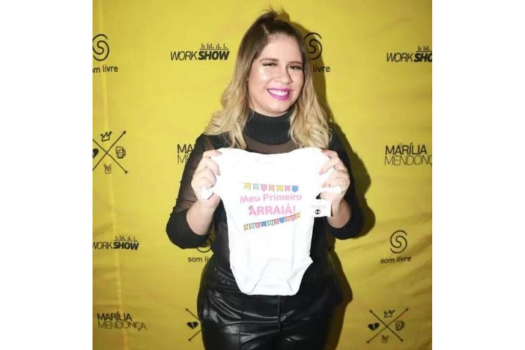 A cantora está nas primeiras semanas de gestação