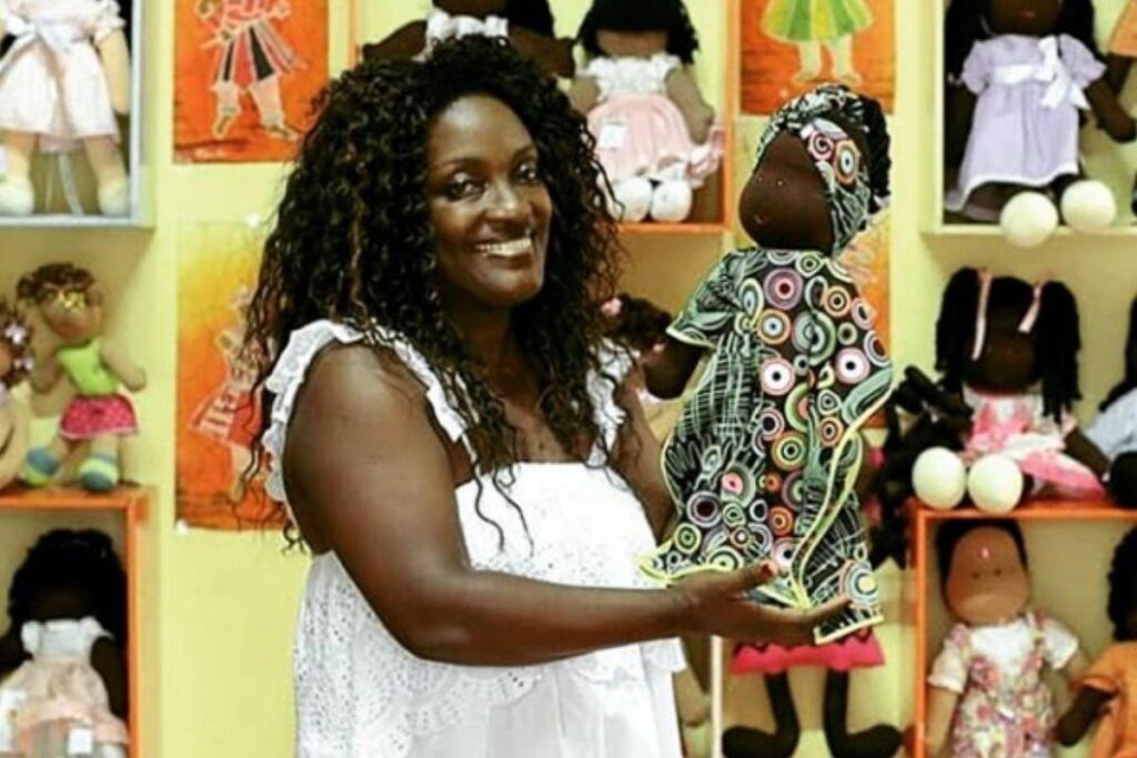 As empreendedoras gerenciam a Instituto Preta Pretinha e ministram palestras