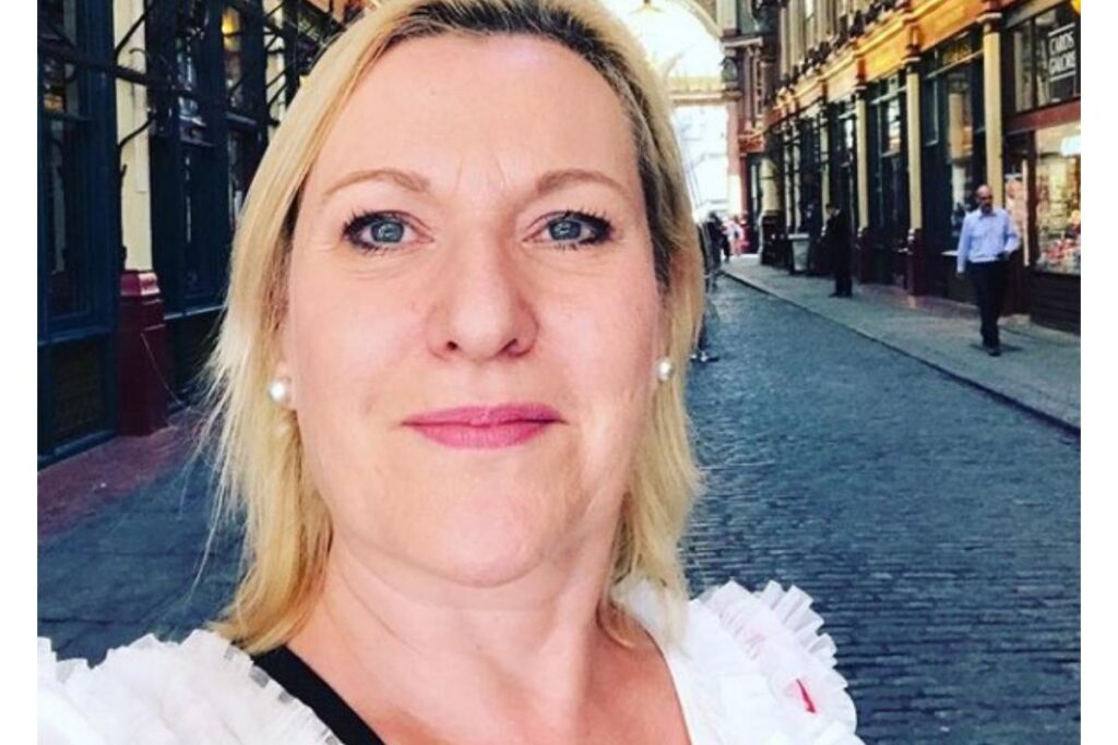 A mulher não conseguiu conhecer a tempo a mãe biológica