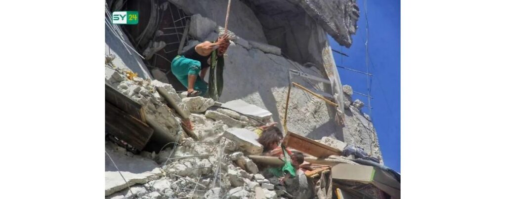 Uma menina síria tentou salvar a irmã mais nova em um bombardeio
