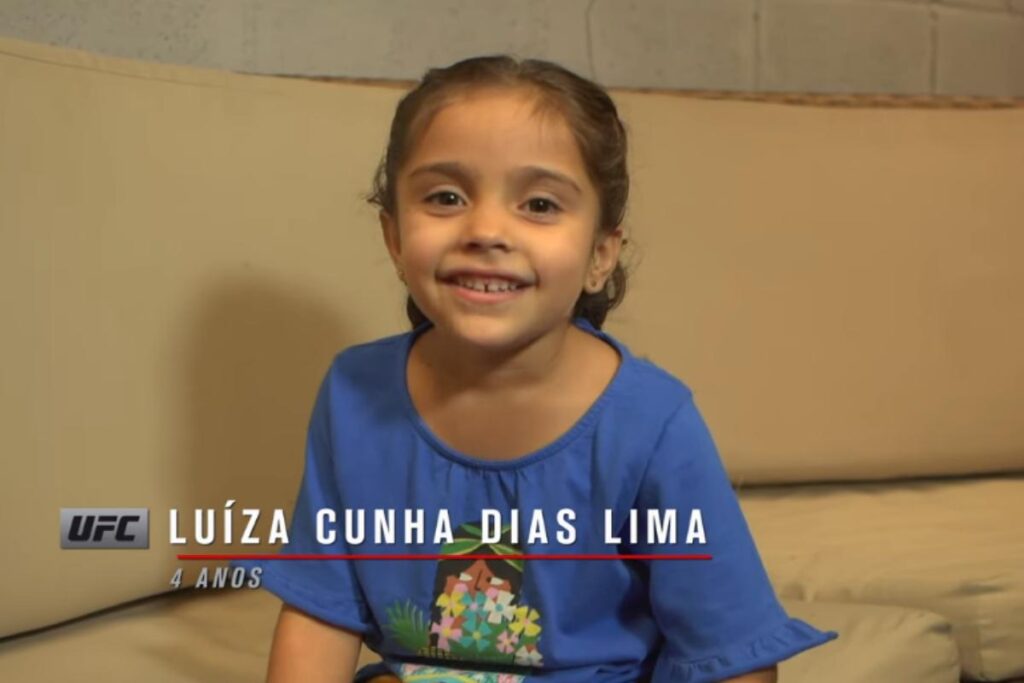 Luísa e o lutador Minotauro,com quem teve um encontro especial