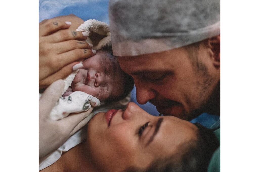 A influencer é casada com o vocalista da banda Um44K