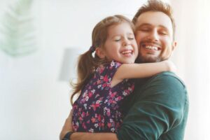 Estudo mostra que os hormônios dos homens mudam quando eles se tornam pais