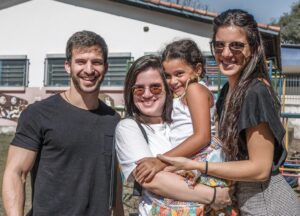 Marina é mãe de Beatriz, de 7 anos