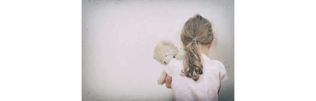 Uma menina de 11 anos deu à luz durante uma aula