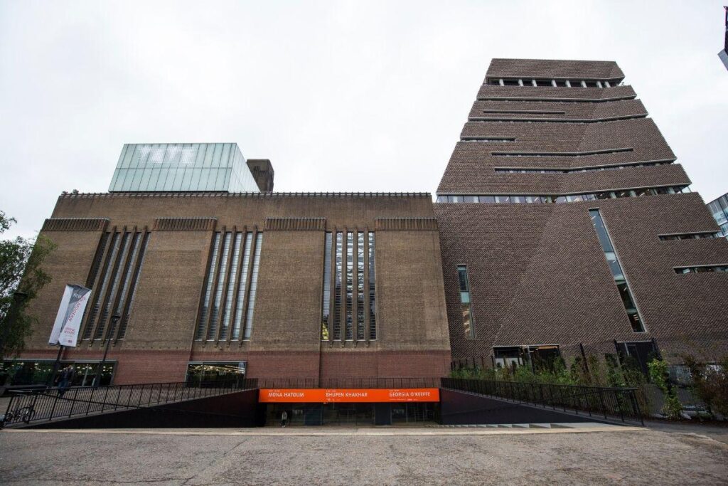 O museu abriu suas portas na segunda, mas o 10º ficou interditado