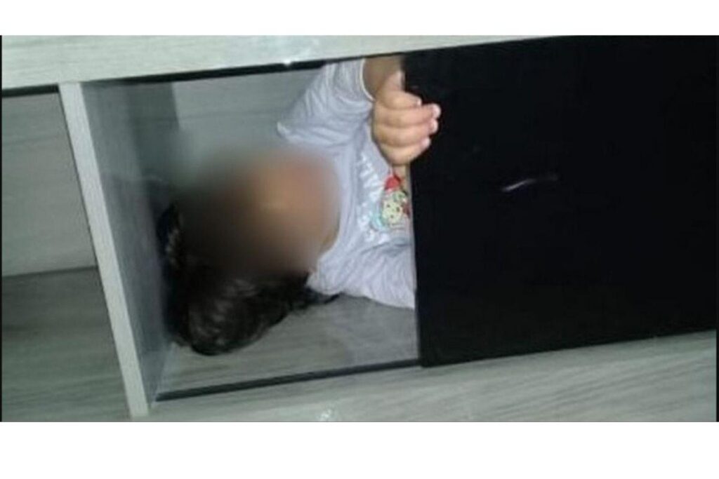 Menina ficou escondida dentro de armário enquanto pais chamavam a polícia para procurá-la