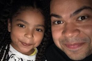 Em um clique divertido, Robson e Morena curtem jantar