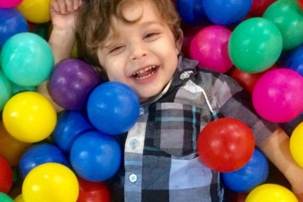 Arthur foi rejeitado em uma festa do colega da escola