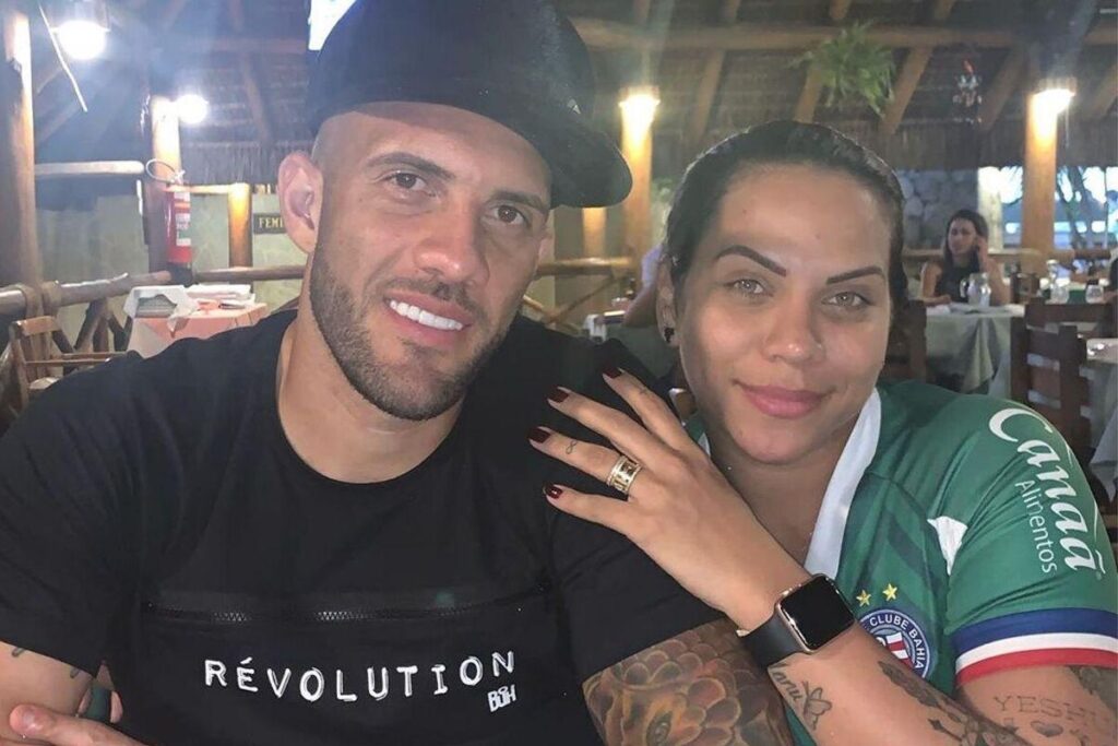 O casal está à espera de Levi