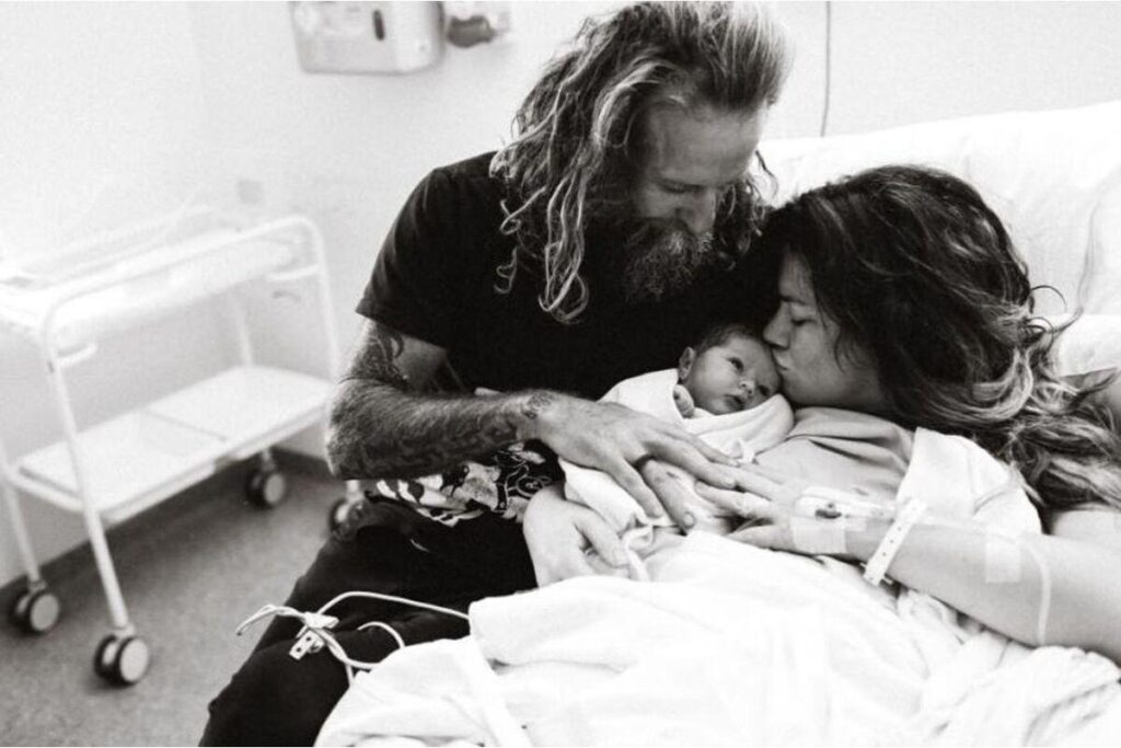 Constance, Denim e Raja