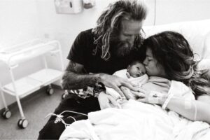 Constance, Denim e Raja