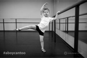 Mãe cria série de fotos e muda conceito de “coisa de menina”