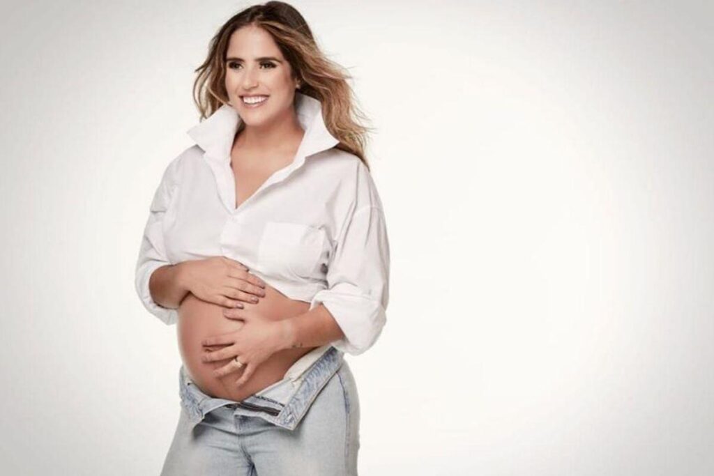 Camilla Camargo faz homenagem para filho