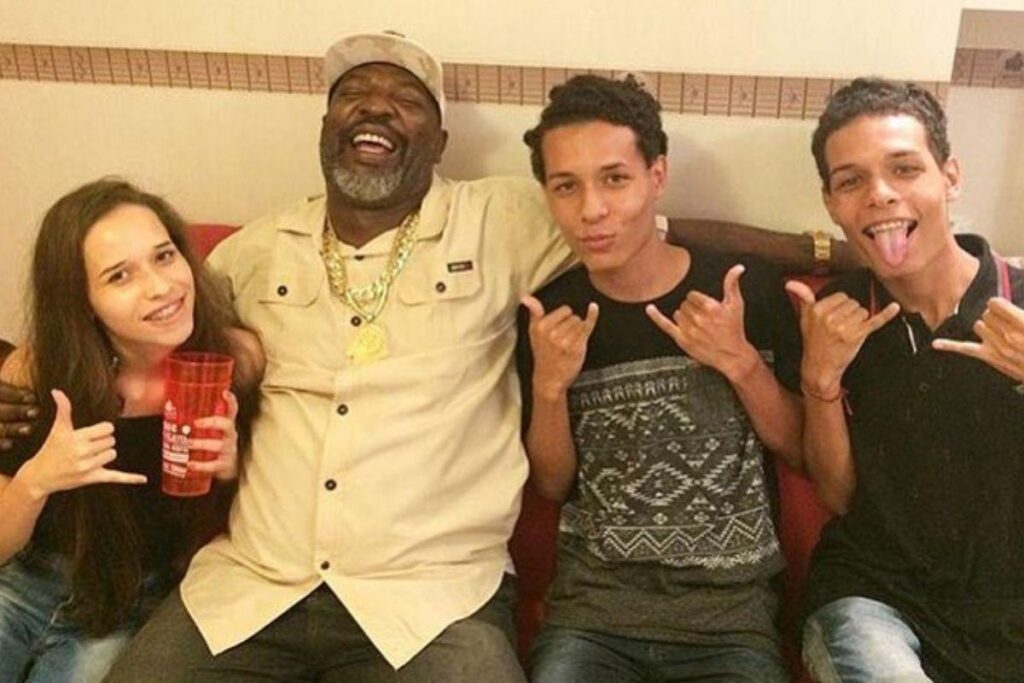 A arrecadação de dinheiro é feita pelo site vakinha