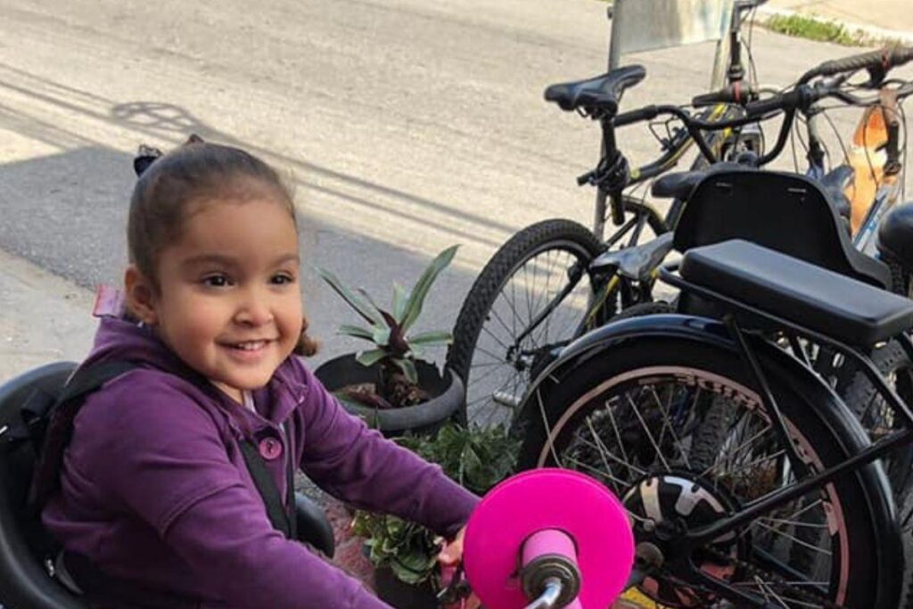 Sarah ficou toda sorridente depois da surpresa