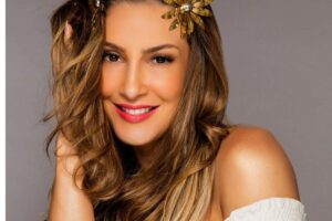 Claudia Leitte mostrou como está o corpo após a cesárea