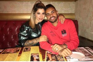 Dentinho e Dani Souza estão curtindo as férias em família na Grécia