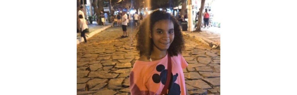 Letícia tem 13 anos de idade