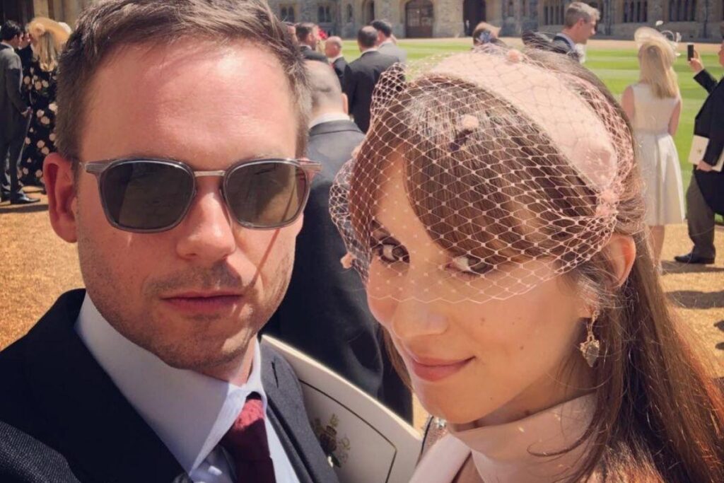 A atriz Troian Bellisario deixou escapar o nome da filha 1 ano após o nascimento