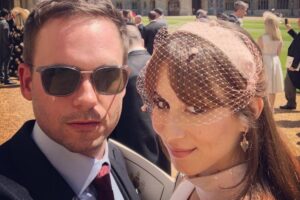 A atriz Troian Bellisario deixou escapar o nome da filha 1 ano após o nascimento