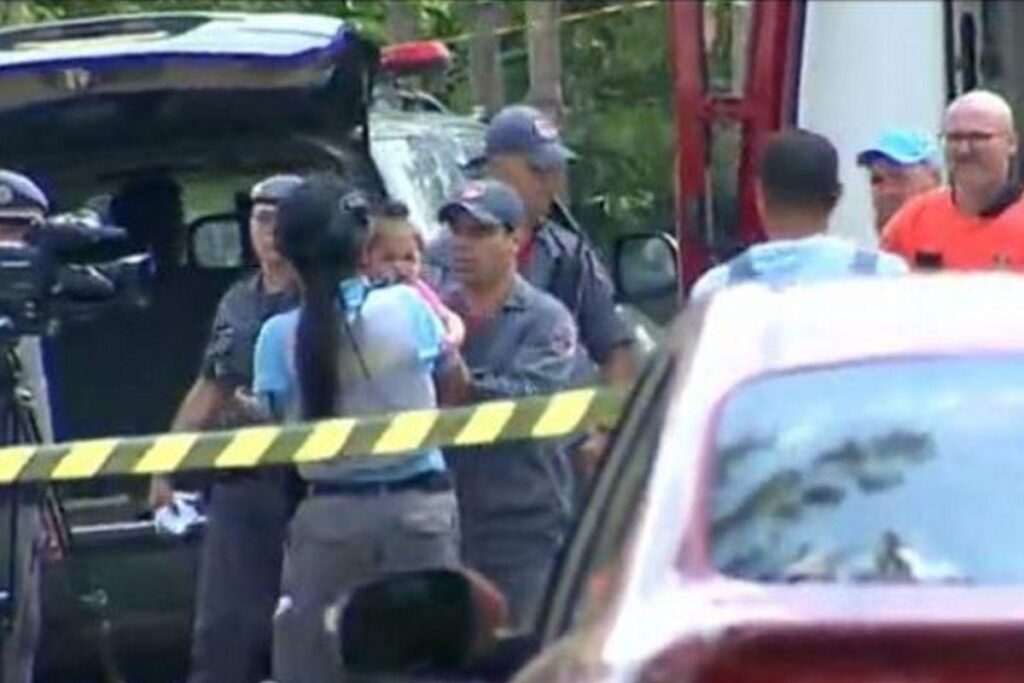 A mãe e o bebê foram liberados do sequestro