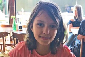 O prédio que a menina caiu