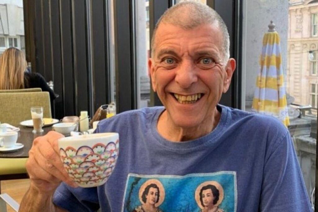 Ele morreu aos 64 anos