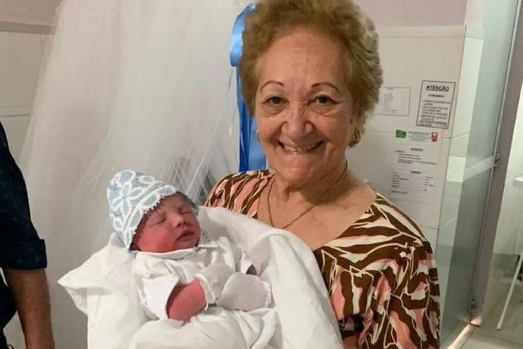 Oto não quis esperar para ser entregue nos braços da mãe