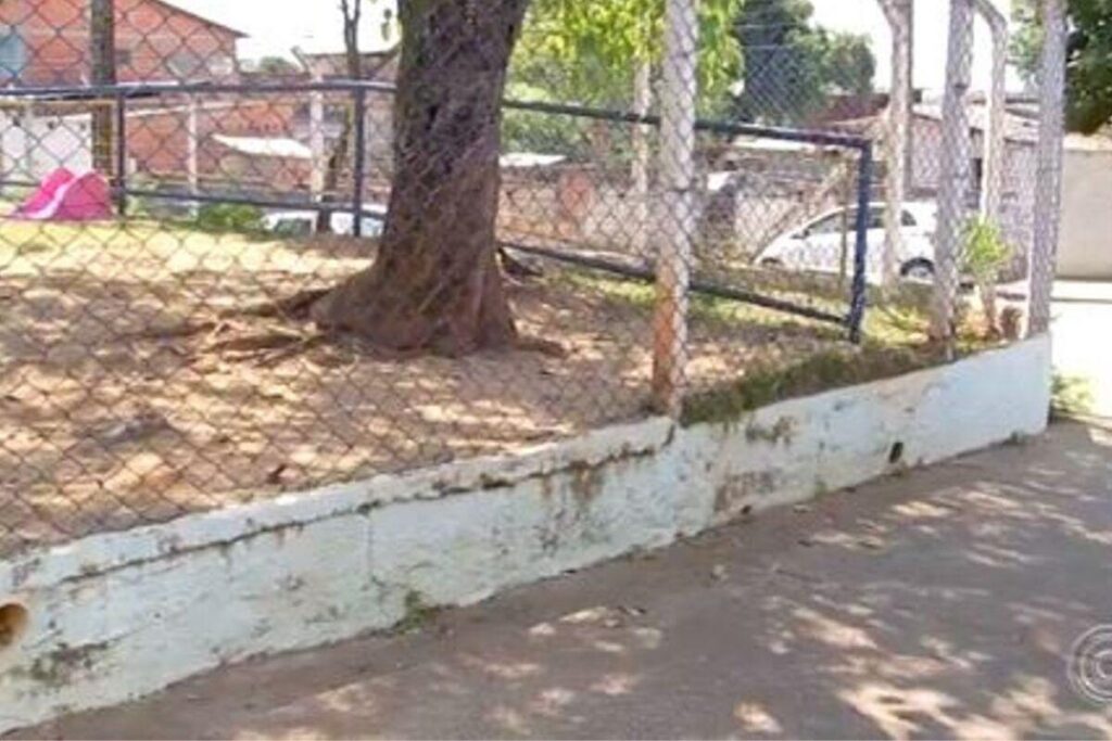 Ela saiu sem que ninguém visse