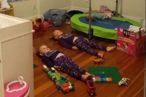 Jessica D’Entremont teve uma ideia super diferente para manter as filhas quietas