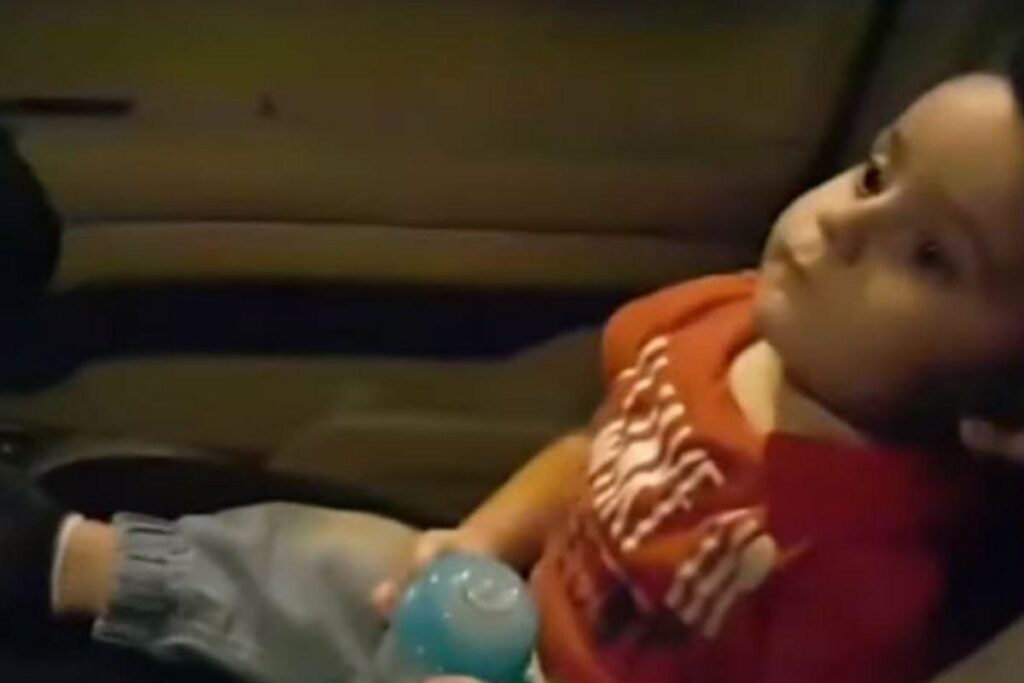 Eles cantaram e dançaram para acalmar o menino