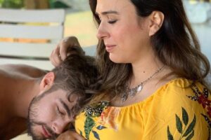 A humorista e apresentadora deu à luz sua primeira filha com Rafael Vitti na madrugada desta quarta-feira, 23 de outubro