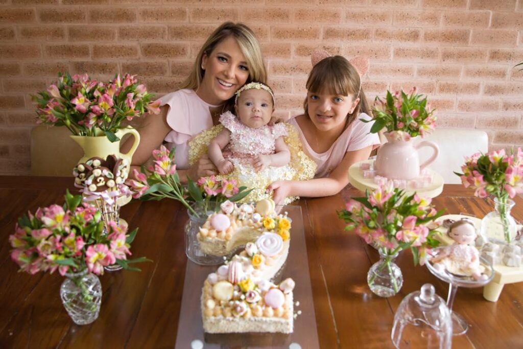 Manuella é filha da apresentadora com o jornalista César Tralli