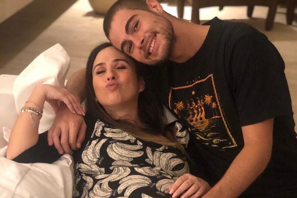 Tatá está esperando a primeira filha do casal e a primeira neta de Valéria