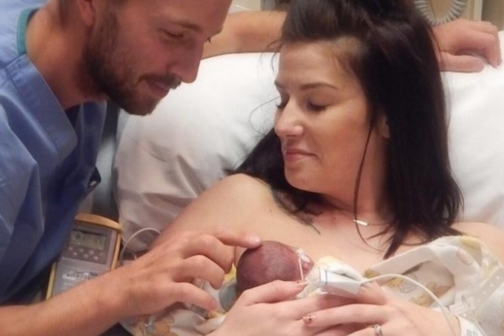 Sierra Strangfeld também é mãe de uma menina