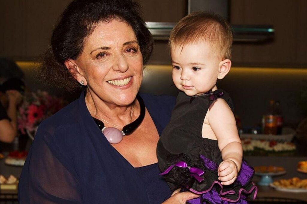 Leda fez uma homenagem linda para a neta