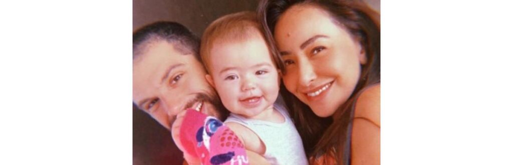 Zoe apareceu toda animada com o parabéns