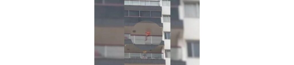 Criança aparece em cima de peitoril de sacada em Goiânia