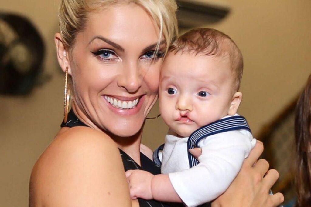 Ana é madrinha do Francisco e já mostrou que é uma baita tia coruja