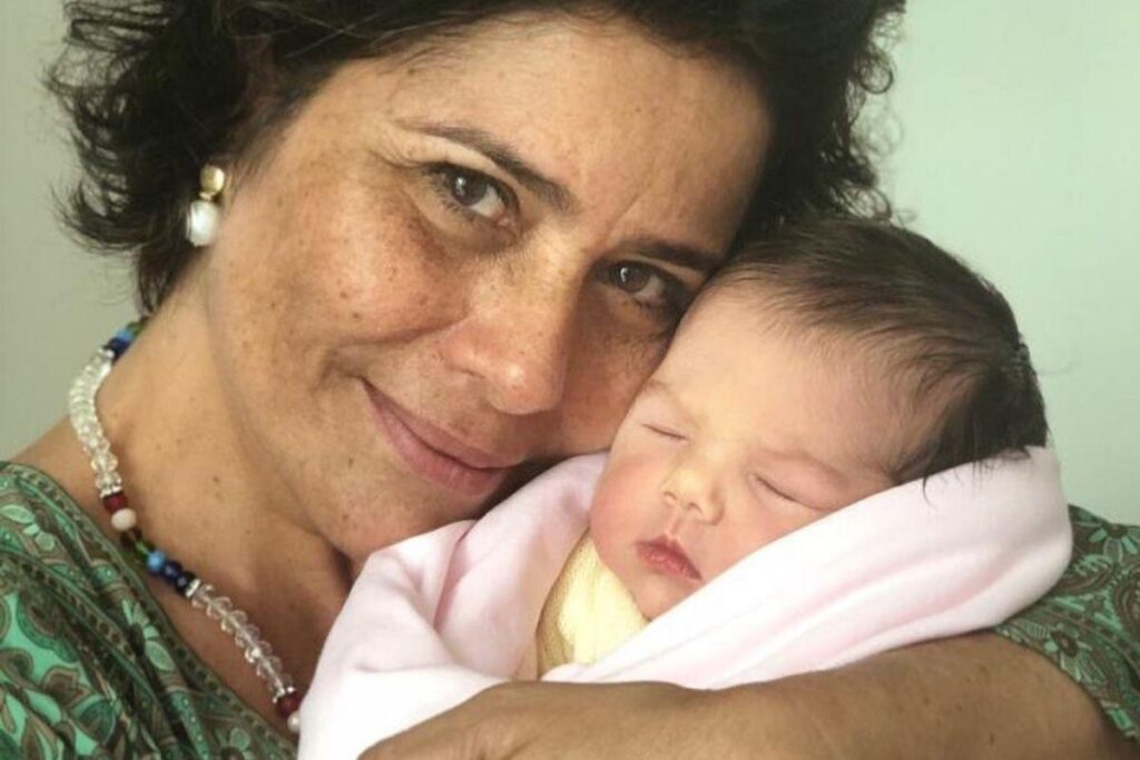 Mãe de Rafa Vitti com a neta
