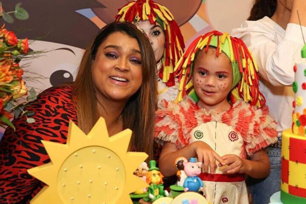 Preta Gil comemorou o aniversário da neta no Jockey Club da Gávea.