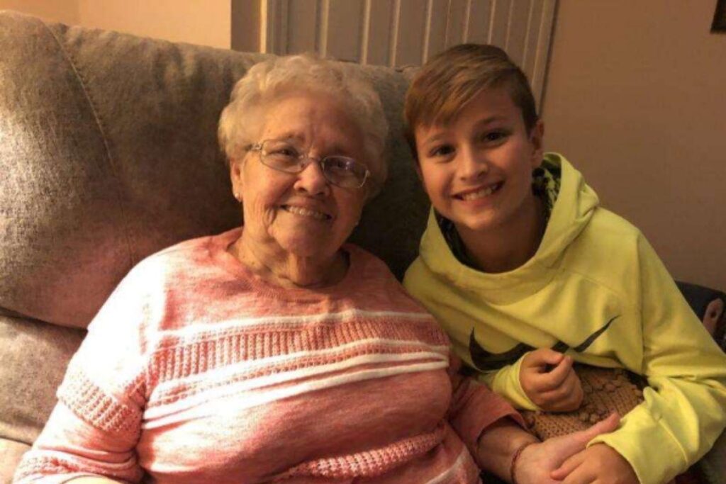 Nick Hutton e a bisavó, Barbara Earley